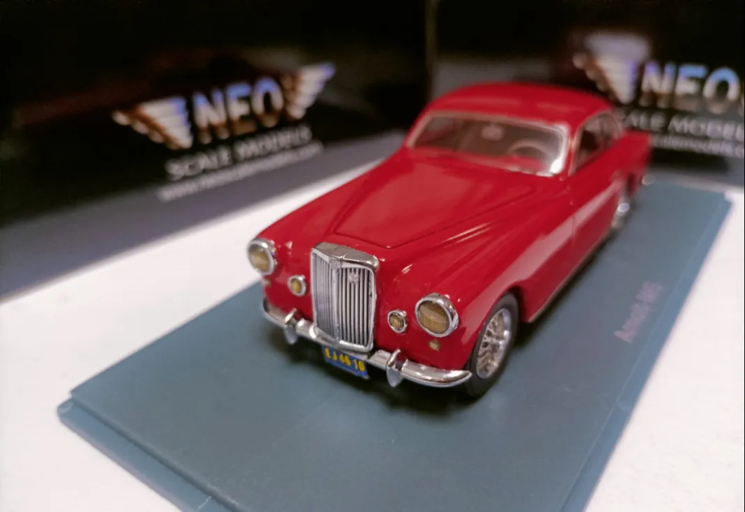 

NEO 1:43 MG Arnolt TD 1953 Vintage Car Simulation Limited Edition Resin Metal Static Car Model Toy Gift