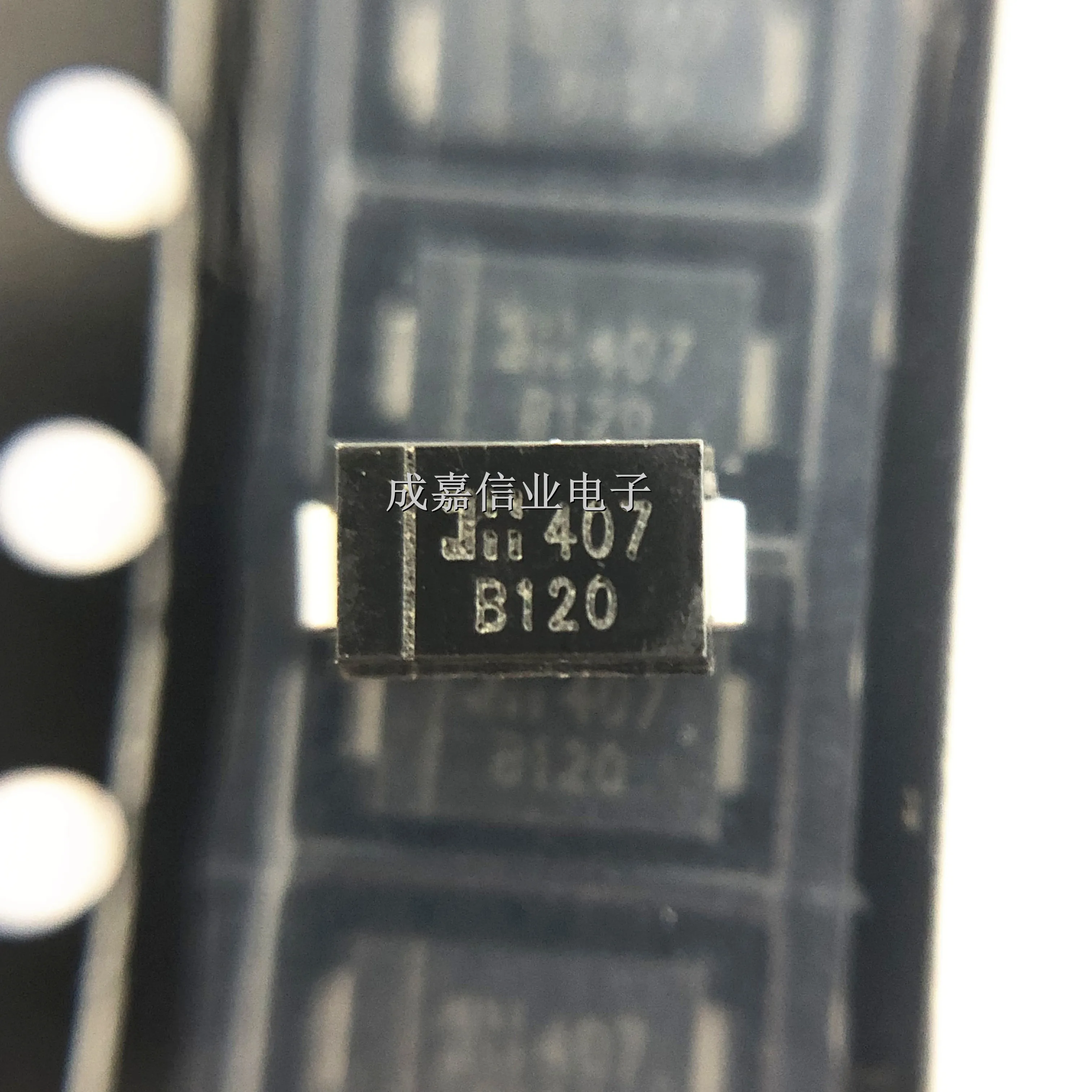 100pcs/Lot  B120-13-F DO-214AC-2 SMA MARKING;B120 Schottky Diodes & Rectifiers 20V 1A Operating Temperature:- 65 C-+ 150 C