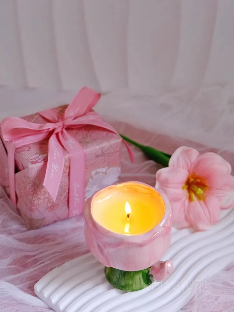 

Tulip aromatherapy candle send girlfriends birthday gift with hand decoration bedroom home smoke-free atmosphere feel fragrant