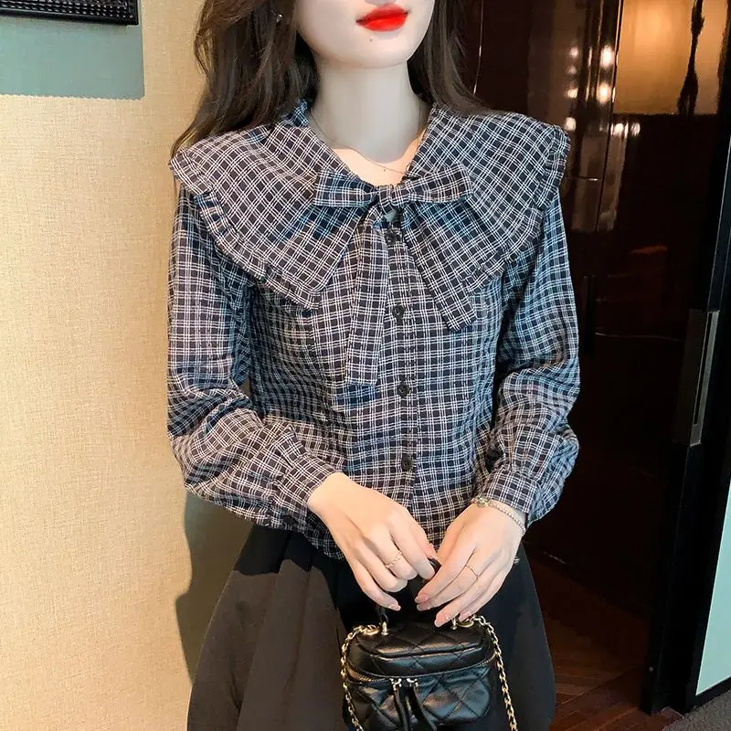 2025 Autumn New French Doll Collar Plaid Long-sleeved Shirt for Women Autumn Niche Design Women's Top Shirt