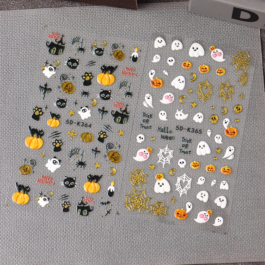 2 SZT. Czarne Koty Złote Dynie Naklejki na Paznokcie Pajęczyna Cięcie Duch Halloweenowe Slidery Śmieszny Design Horror DIY Dekoracja Manicure