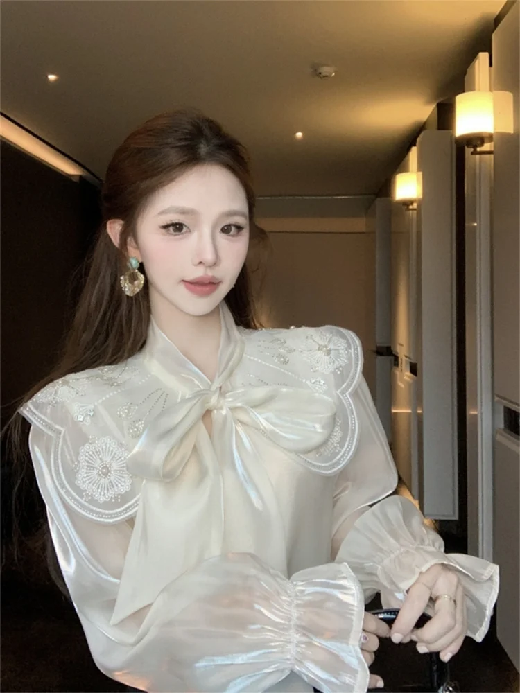 

Sweet Peter Pan Collar Glossy Shirt for Women 2025 Spring New Bubble Sleeves Tops Palace Style Embroidery Blouse Femininas