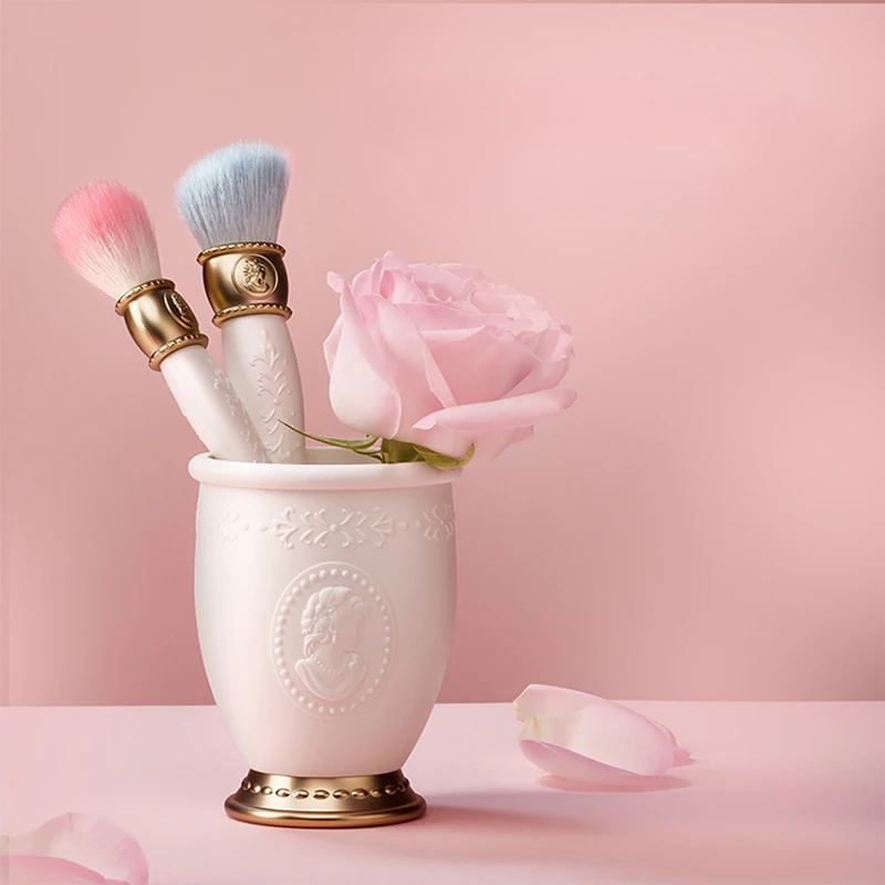 Luxury Relief Portrait  Makeup Brush Holder.cosmetics Lipstick Eyebrow Pencil Holder ,multi-function Storage Box Organizers