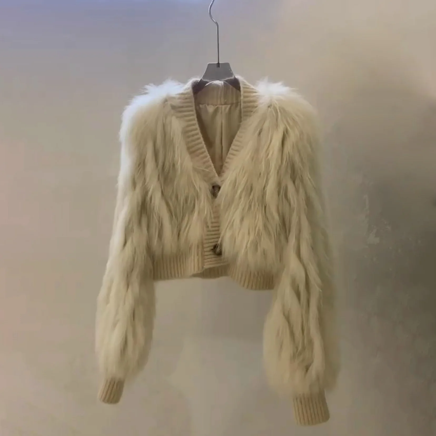 Women Faux Fur Coats Solid Fur Jackets Short V Neck Long Sleeves Coverd Button Thick Warm Fur Loose Casual 2025 Autumn Winter