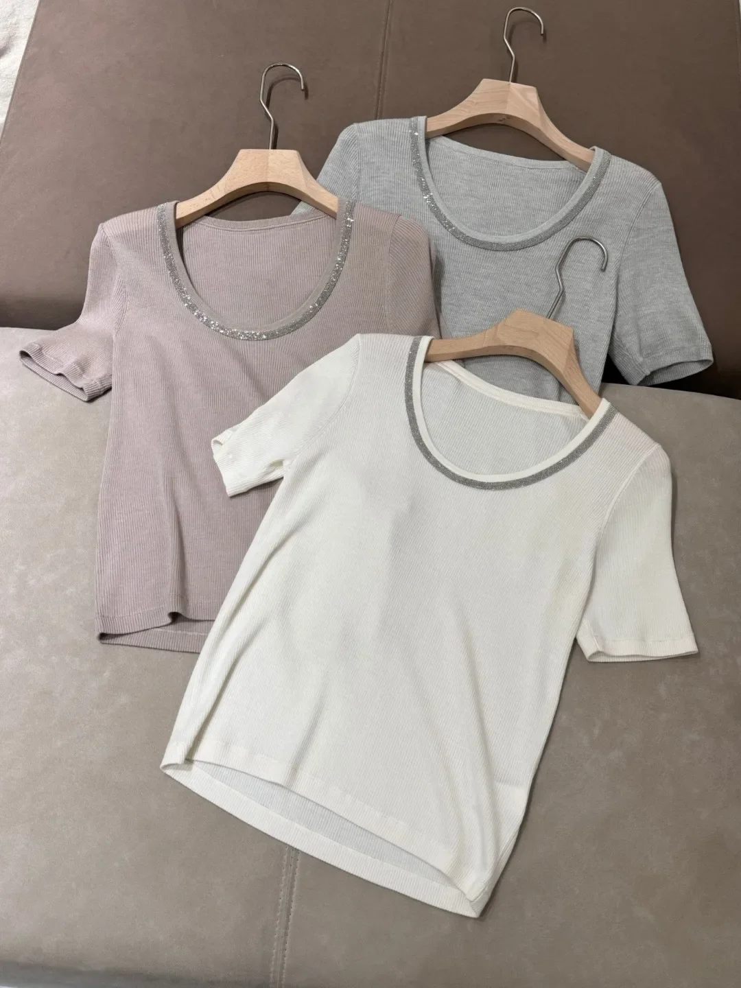 

Wool Silk Women Knitted T-Shirt Summer 2025 Beaded Round Neck Short Sleeve Slim Female Tee Tops