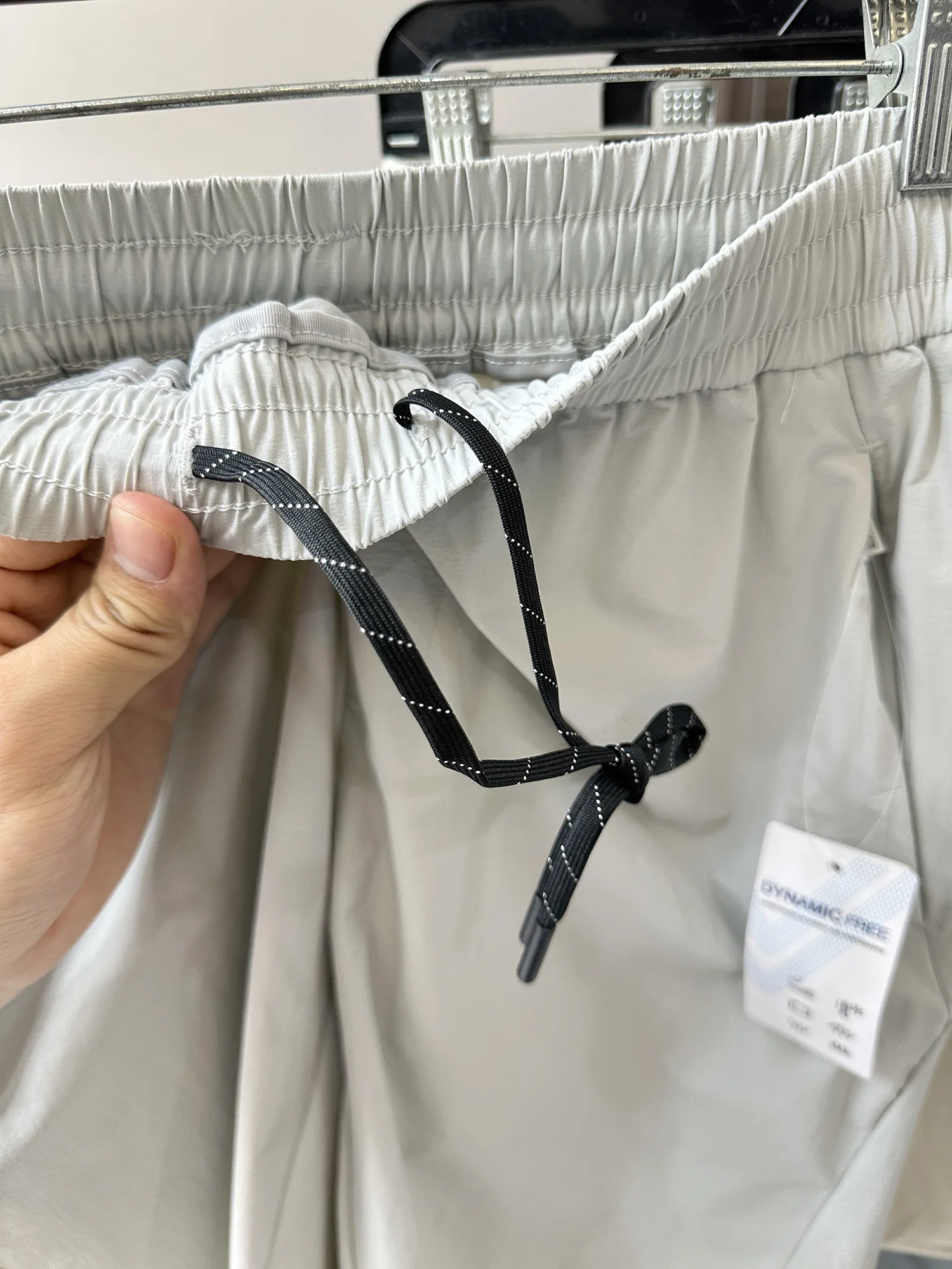 Cooling Technology Lightweight Breathable Quick Dry Versatile Outdoor Training Sports Casual Shorts for Running And Daily Wear