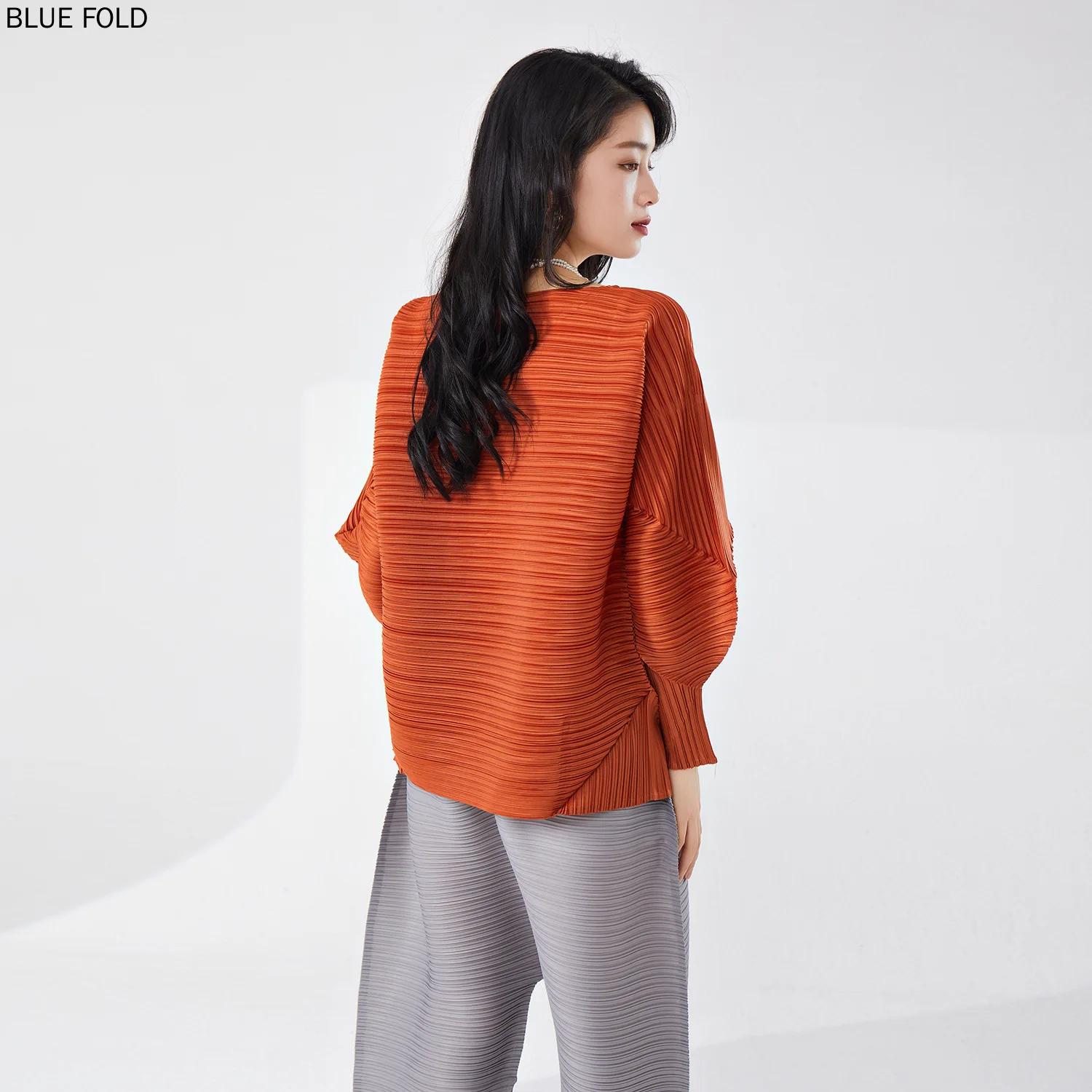 Miyake Long-Sleeved T-shirt for Women, Round Neck, Irregular Casual Top, Summer Clothing, New Design,