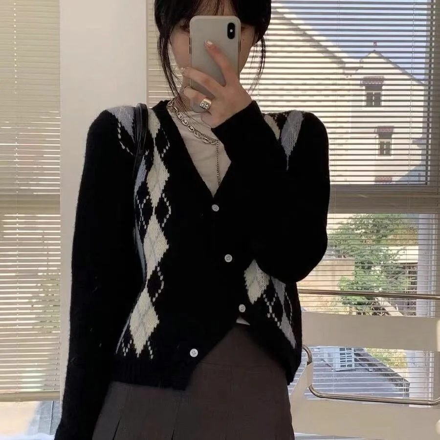 England Style Women's Fashionable Irregular Crochet Thick Knit Top with Argyle Pattern Casual Cardigan Sweater for Autumn Winter
