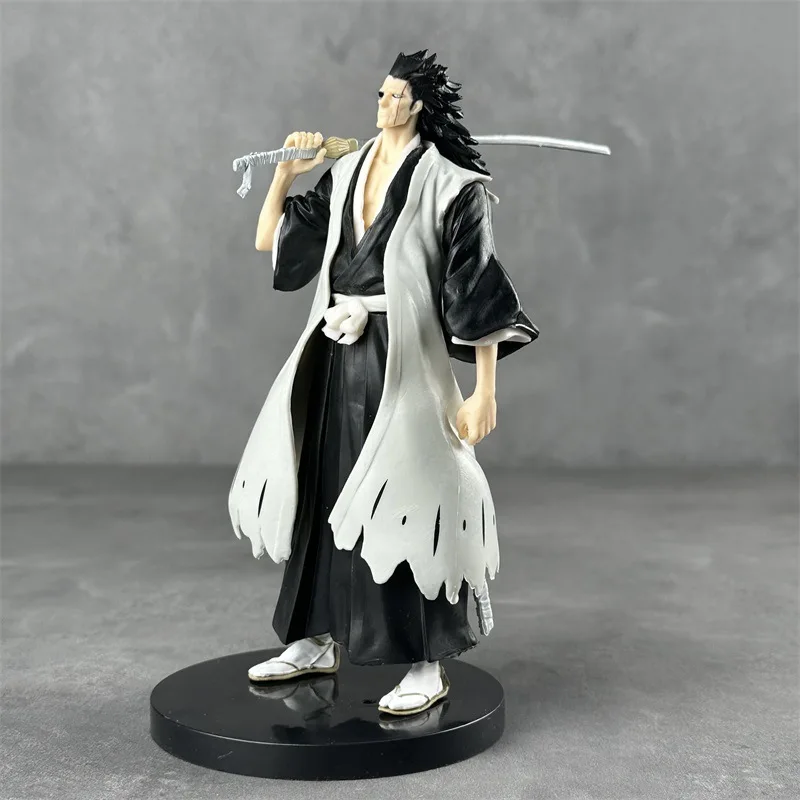 Nuovo 19 centimetri Anime Bleach Figura Zaraki Kenpachi Action Figurine Garage Kit Modello In Pvc Giocattoli Desktop Ornamento Bambole Regalo Per Bambini