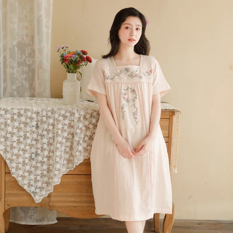 Sweet Embroidery Pure Cotton Women\'s Nightgowns Short Sleeve Plus Size Loose Sleepwear Elegant  Summer Dress