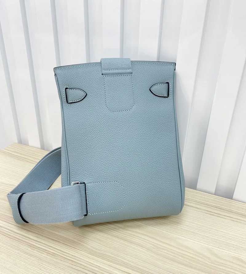 Hochwertige 2026 Neue Unisex Brusttasche aus Erstklassigem Rindsleder, Schultertasche mit Großer Kapazität, Lässig und Vielseitig