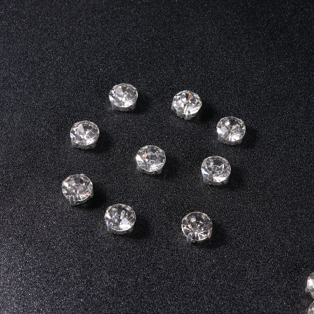 

144pcs Glass Rhinestones Shining Colors Hard Abrasion Resistant Sewing DIY Wedding Dress Shoes Garment White Round Beads