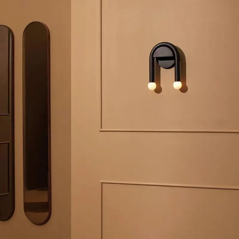 Lampada da parete nordica in ferro semplice, lampada da parete a forma di U dal design moderno e creativo, adatta per camera da letto, soggiorno, corridoio YX564GW