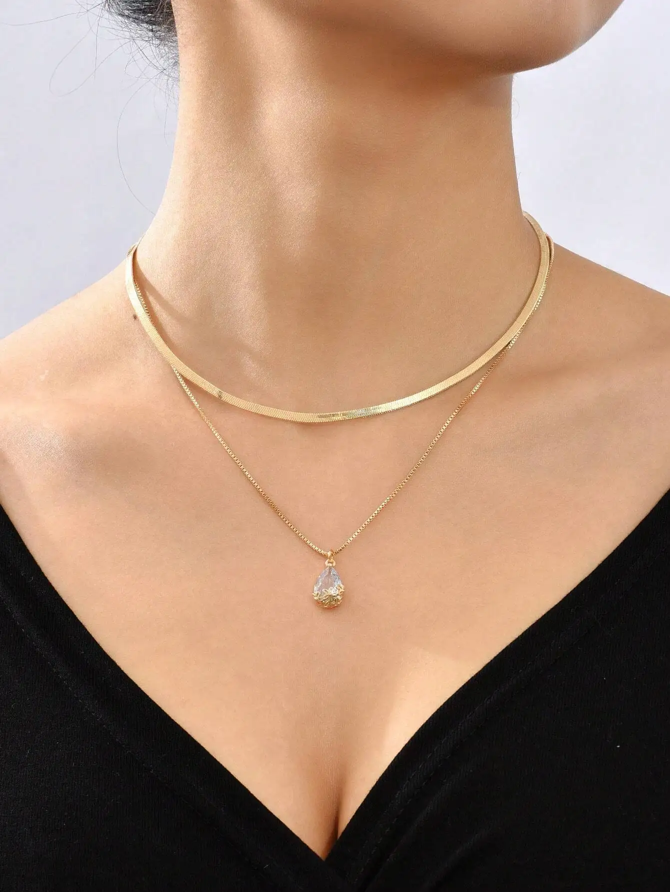 Simples e elegante camada dupla zircônia decoração aço inoxidável fio de ouro colar de corrente plana para mulher