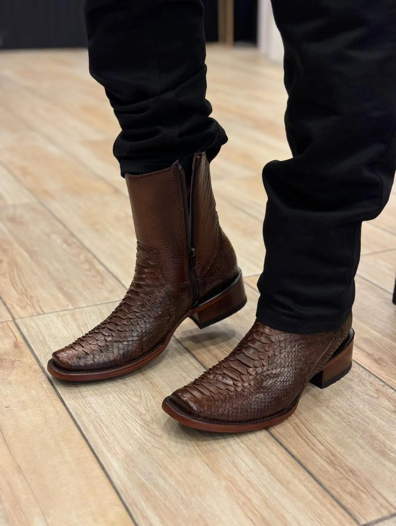 Retro-Schlangenmuster-Stiefel mit Quadratischer Zehenkappe für Herren, Luxuriöse Party- und Halloween-Modeschuhe, Retro-Krokodil-Western-Stiefel mit Blockabsatz 2026 – Detail 6