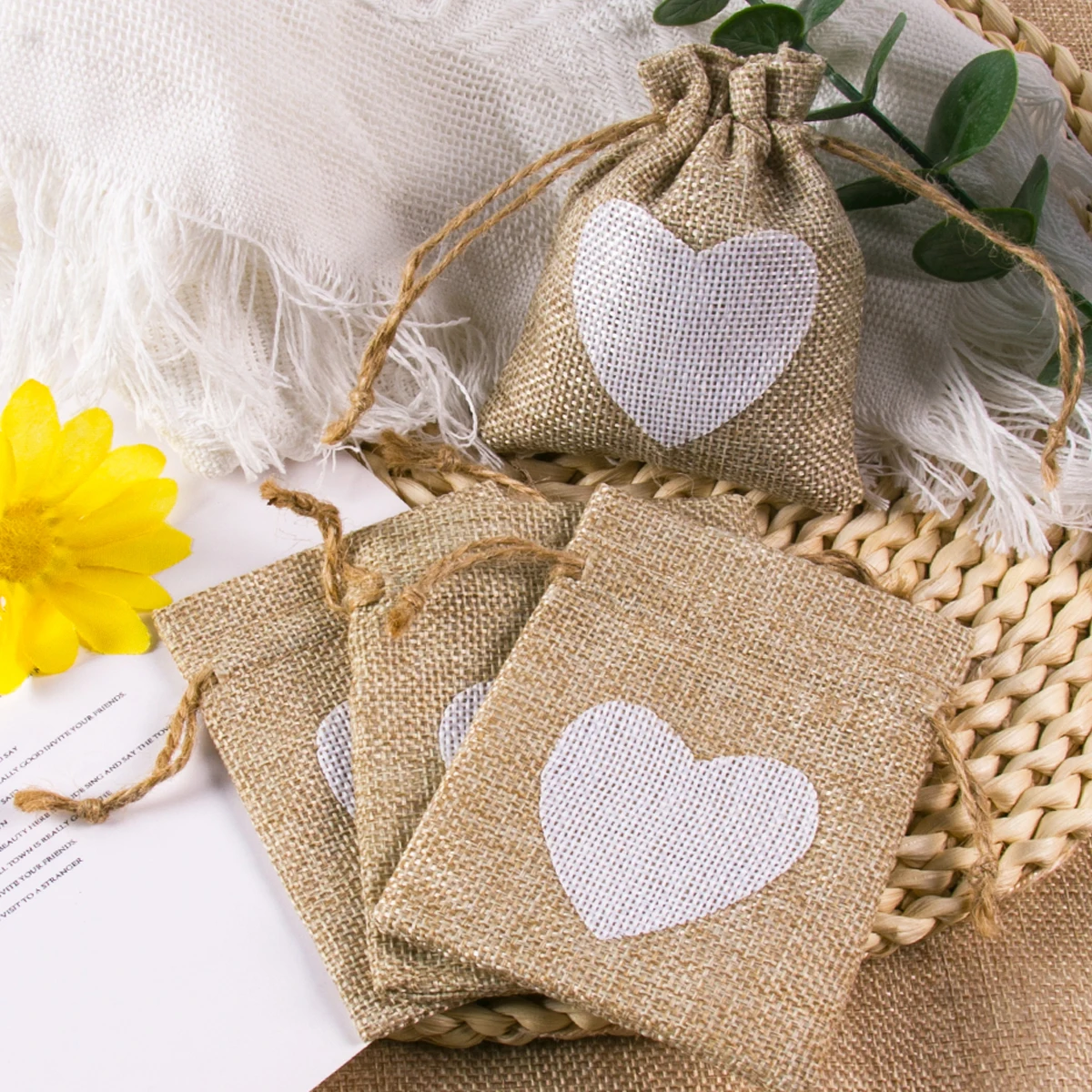 10pcs Heart Burlap Jute Drawstring Bags Rustic Wedding Favor Bags Christmas Gift Packing Pouch Birthday Party Baby Shower decor