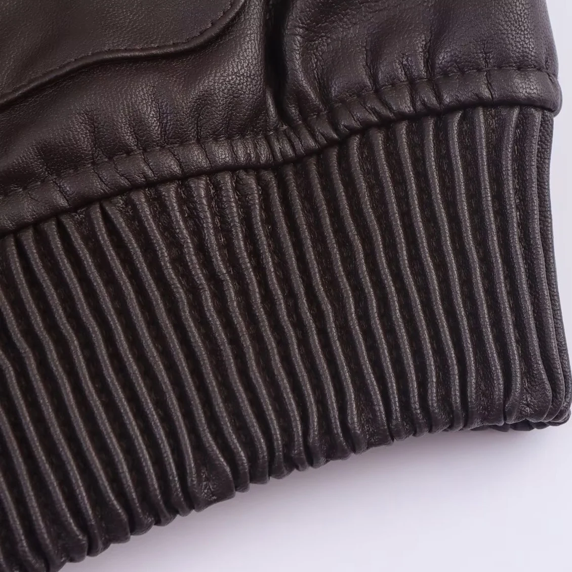 Jaqueta Feminina de Couro Curta com Gola Virada e Zíper, Nova Coleção Outono Sumu, Moda Feminina, Casaco Quente para Mulheres