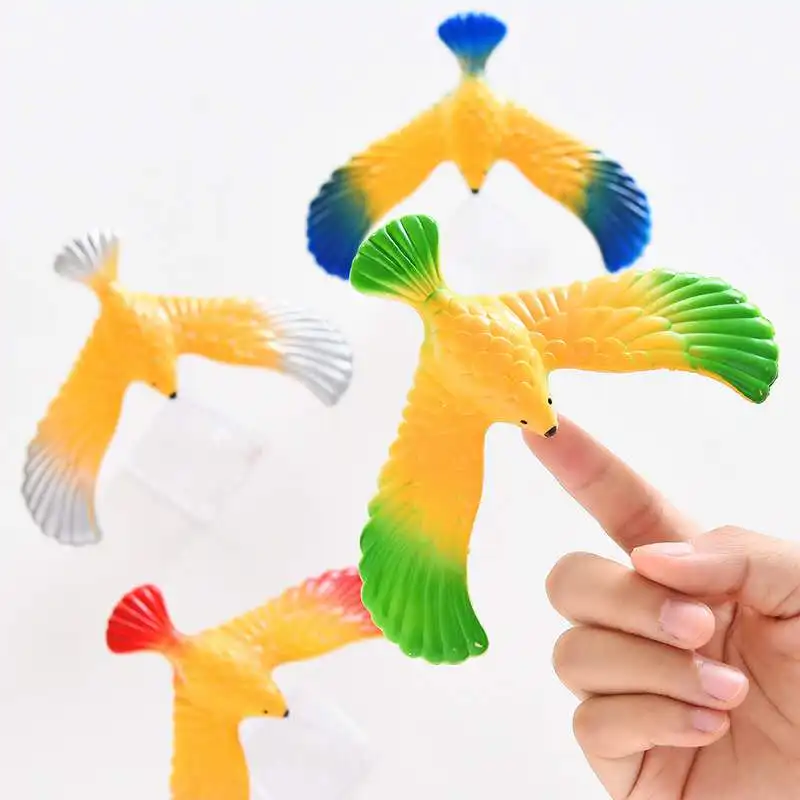 1/3/5PCS Funny Amazing Balancing Eagle With Pyramid Stand Magic Bird Desk Kids Toy Fun Learn Dropshipping