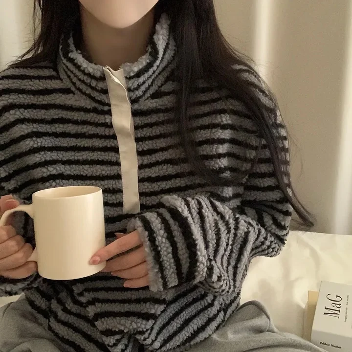 シックな秋冬用プルオーバー、裏地付きカジュアルルーズスウェット、ヴィンテージデザイン、アンチエイジング、高品質、女性用ファッション