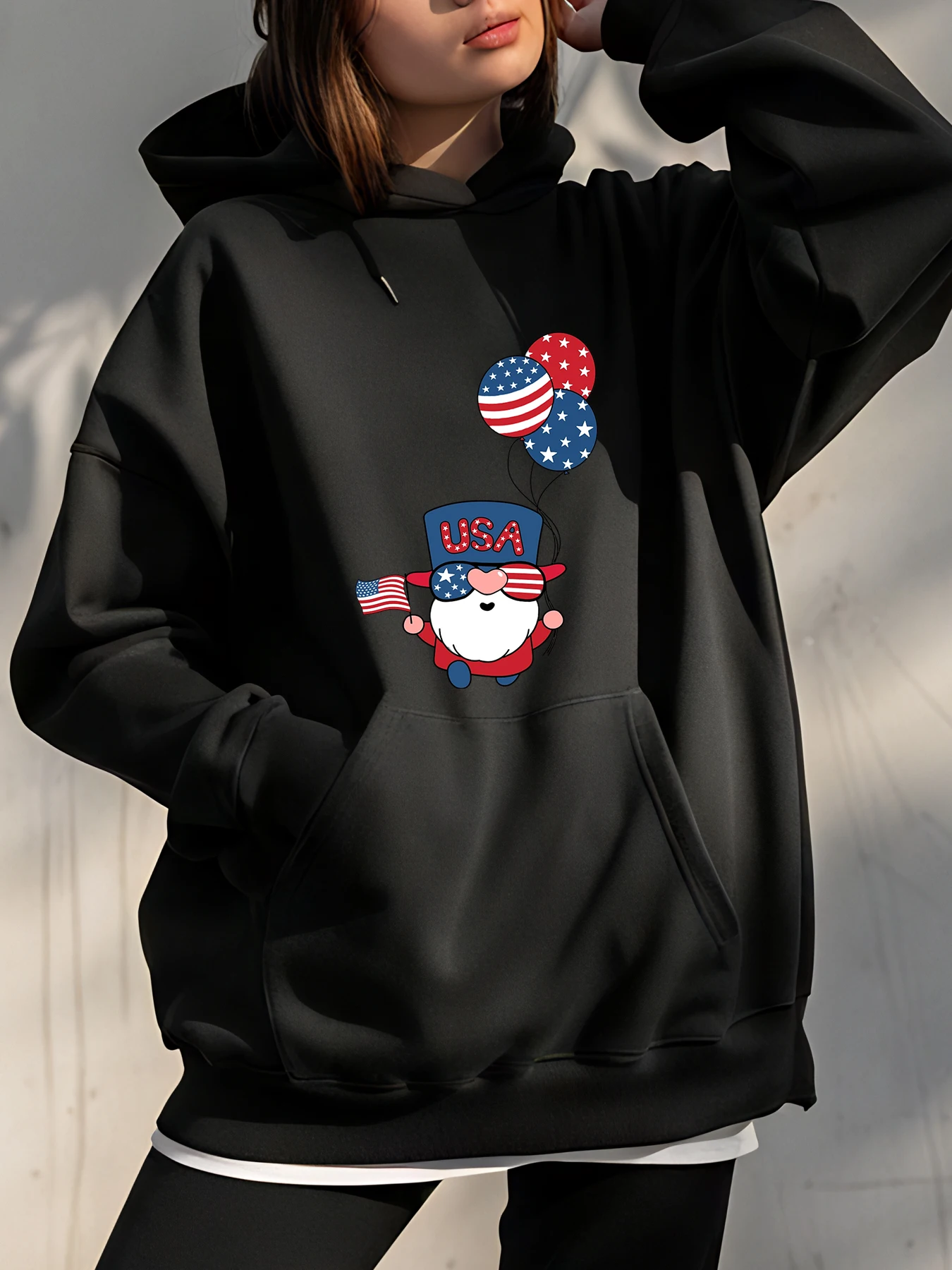 Gnomo patriótico com balões da bandeira dos EUA com capuz para mulheres casual streetwear moda roupa