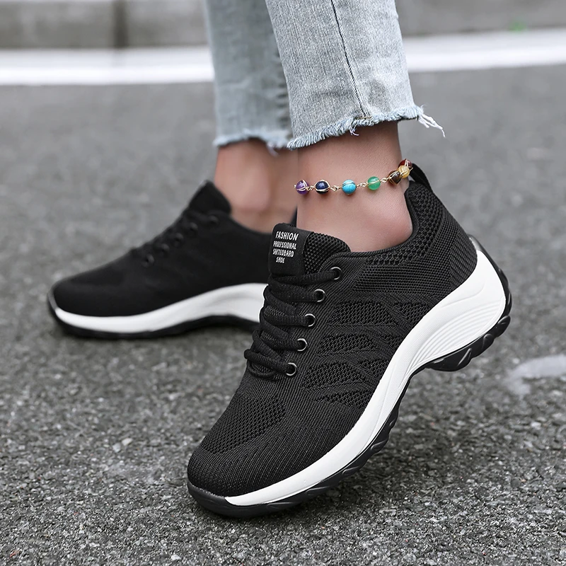Neues Paar Outdoor Damen Wanderschuhe Höhe erhöhen tägliche Reise Freizeit Mode bequeme Sport Laufschuhe