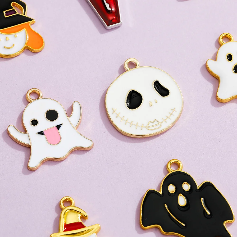 إكسسوارات كرتونية من سبيكة DIY لجميع القديسين، ومهرجان الأشباح، والشبح الصغير، ورأس اليقطين، والمعلقات الساحرة