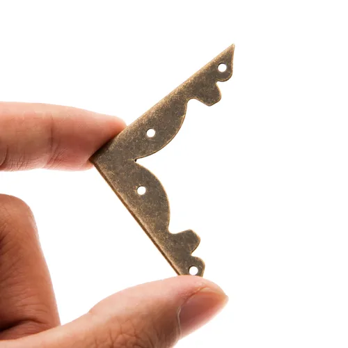 Imagen 2 del producto 4 unids/set de esquinas de hierro, soporte de bronce antiguo, decoración triangular de 46mm, álbum de recortes, joyería, cajas de madera, protectores, pata de mesa con clavos