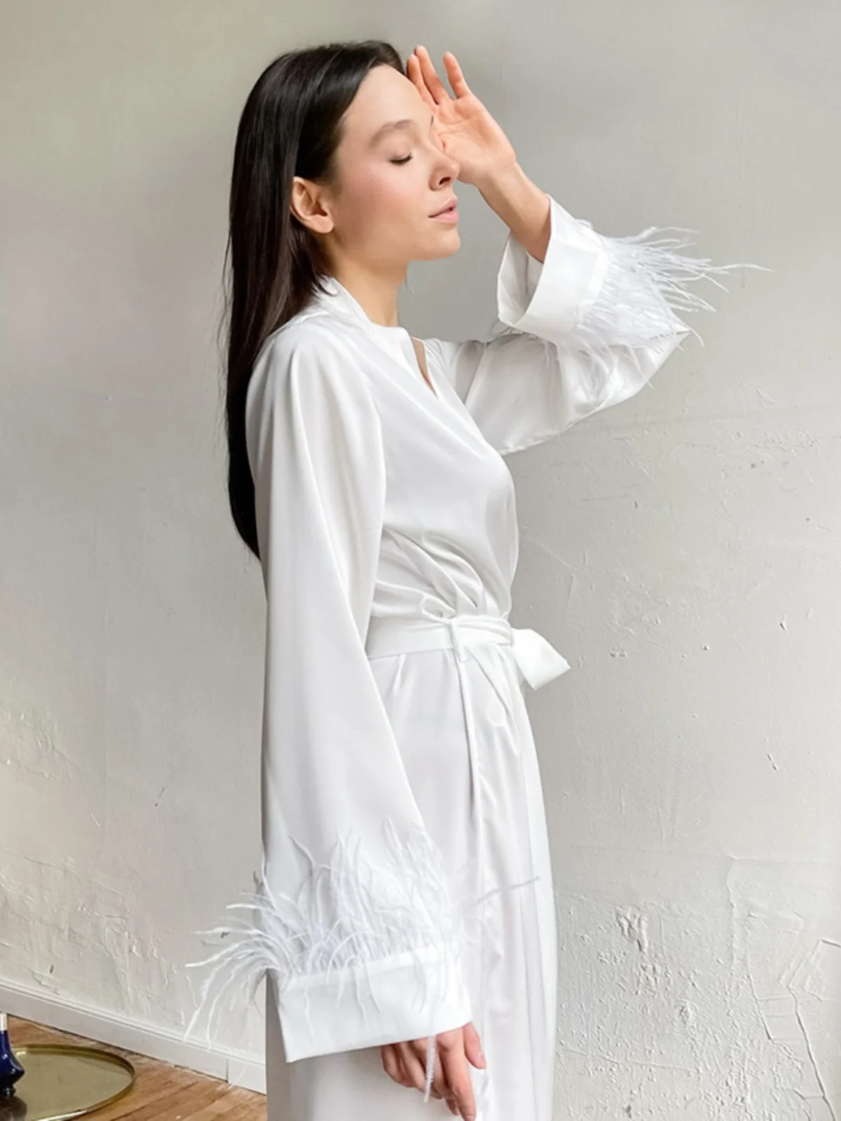 Autumn Winter Long Sve Sprobe Satin Long Dr Women's Home Clothes Faionable  Knot Spwear White