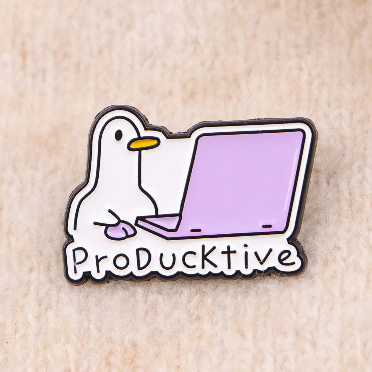 مضحك بطة المينا دبوس العمل يقتبس بروش الصنوبر التلبيب شارة بدبابيس على ظهره الملابس والاكسسوارات مجوهرات بأشكال حيوانات أصدقاء الهدايا