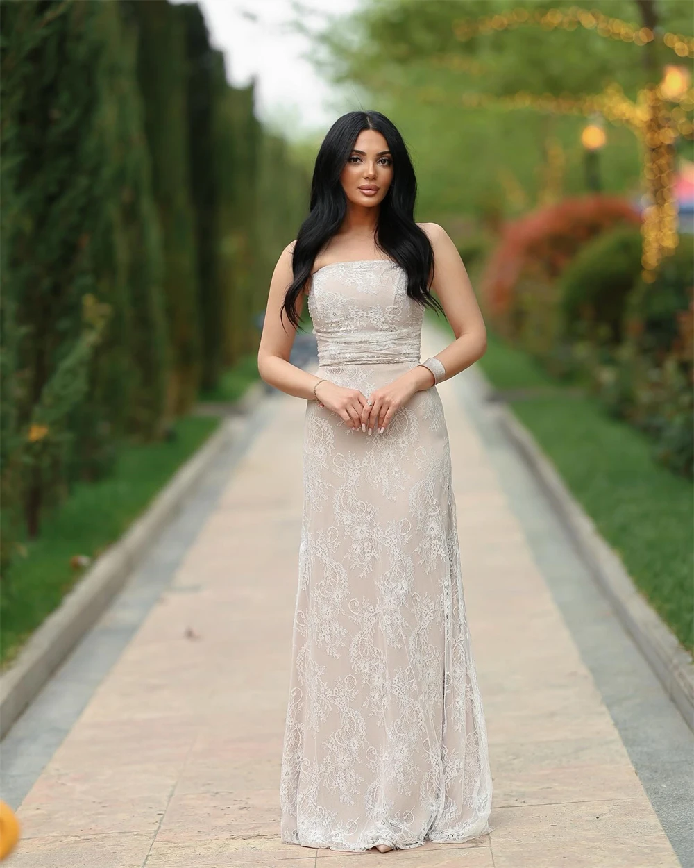 

Customized Luxury Lace Evening Dresses Exquisite Strapless Homecoming Dresses Fashion Lace Up Back Special Occasion Gowns