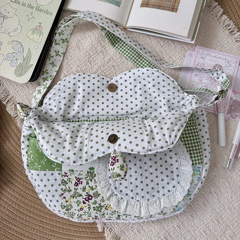 Cute Apple Shape Patchwork Crossbody Bag Women Vintage Gingham Floral Pattern Shoulder Bag Cottagecore Casual Handbag