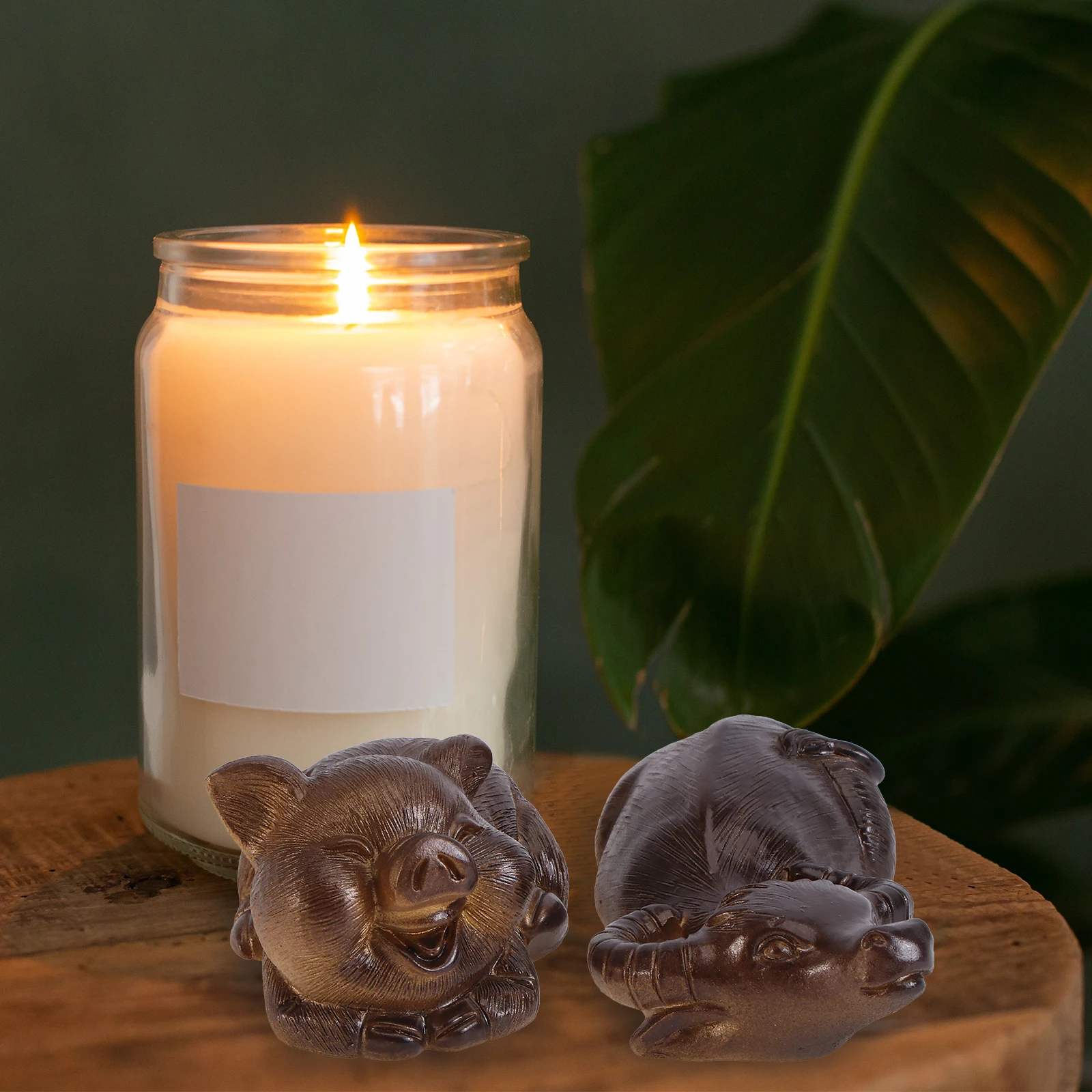 

2Pcs Color-Changing Buffalo Tea Pet Resin Sculpture Golden Pig Ornament Tea Decoration Home Office Gift Creative Buffalo Decor