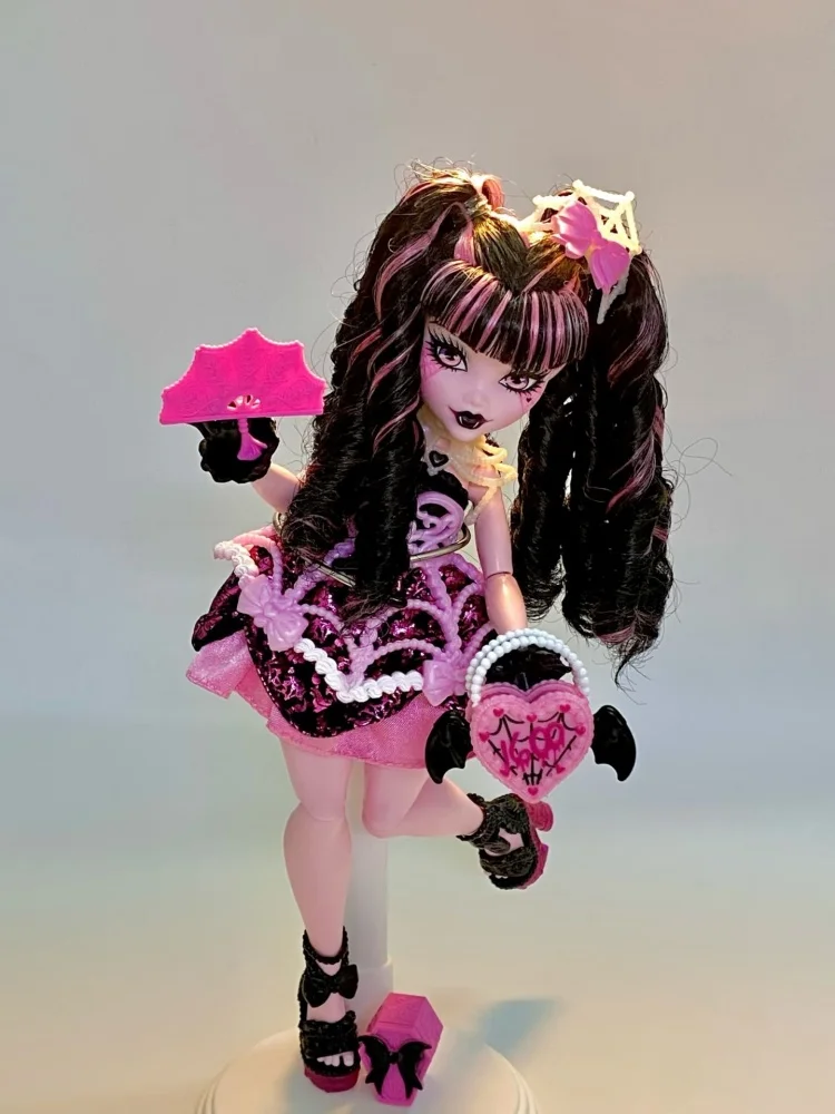 In Voorraad Nieuwe Echt Monster High 4 Stijlen Dress Up Speelgoed Zoete 1600 Serie 32 Cm Pop Volwassen Collectie Herdenkingscadeau