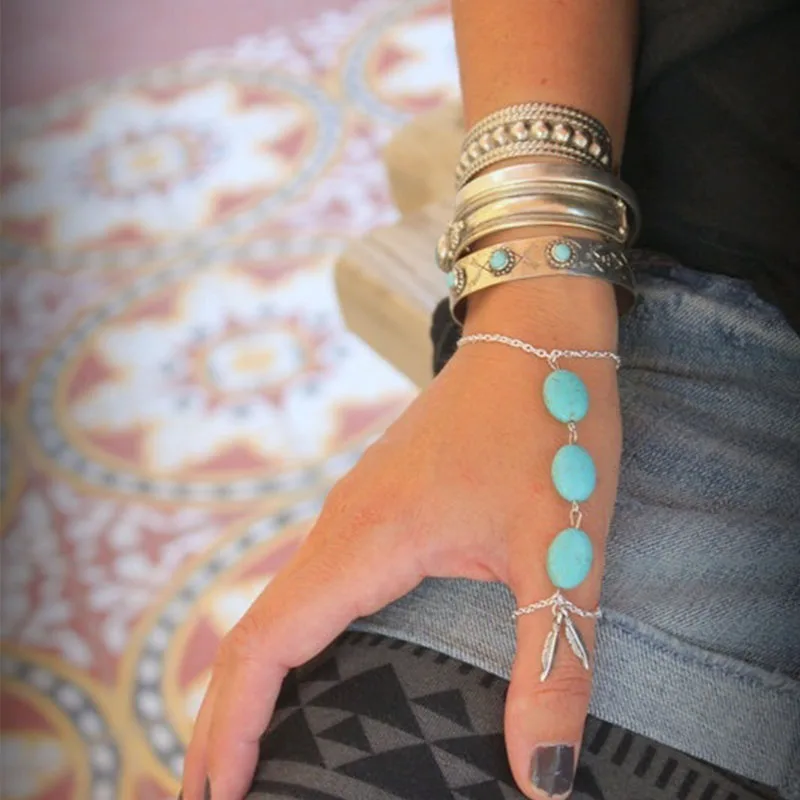 Chain and Howlite Turquoise Index/Thumb Finger Slave Bracelet Adjustable Hand Piece Native Style