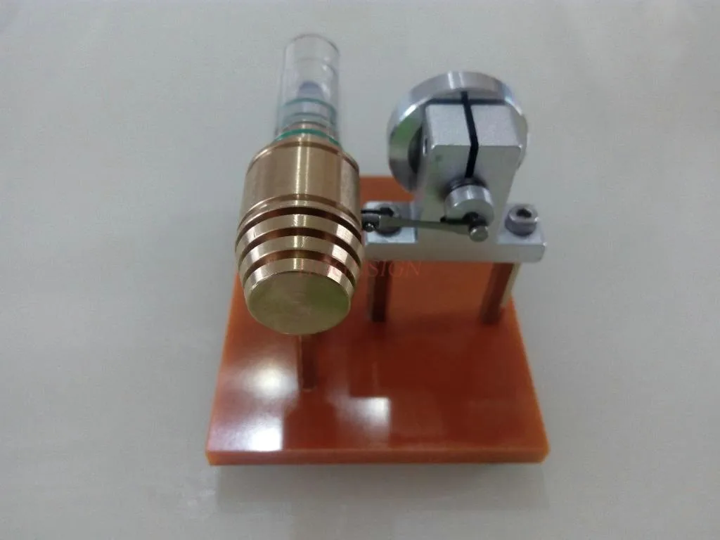 

Модель двигателя Стирлинга с микро-бесплатным поршнем