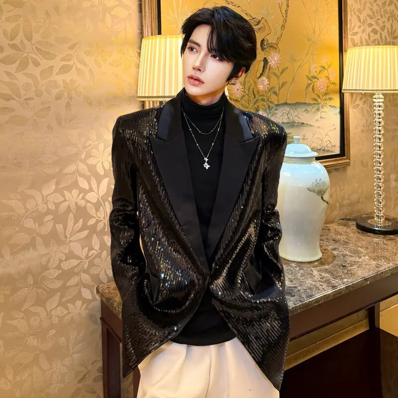 

Мужской сценический костюм-смокинг с черными пайетками, модный городской стиль, длинный рукав, стандартная длина, на двух пуговицах