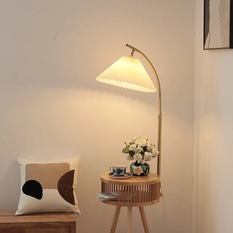 Floor lamp