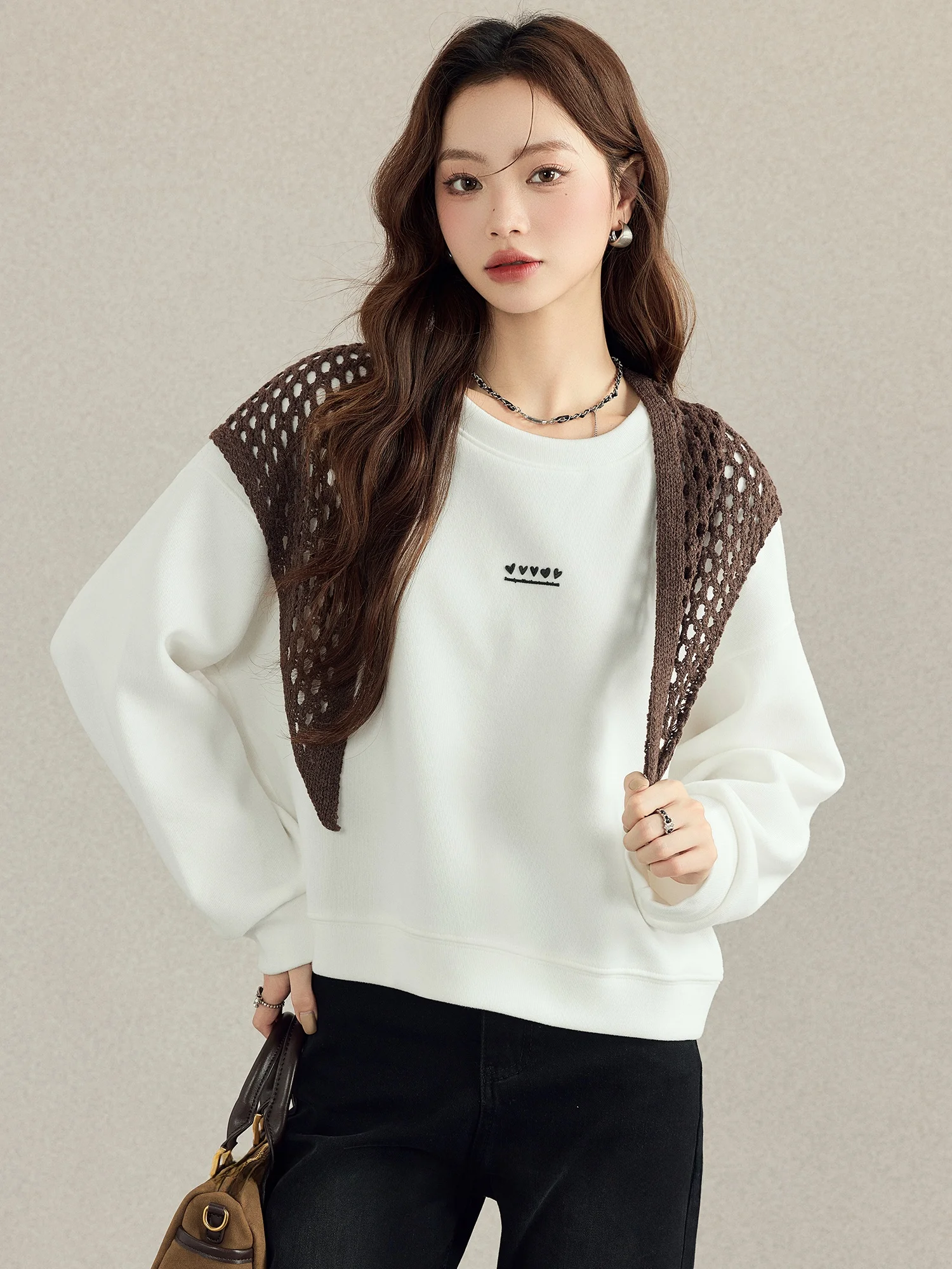 

Женская толстовка с круглым вырезом и капюшоном, с вырезами, длинными рукавами, белая, удобная, свободного кроя, для ранней осени