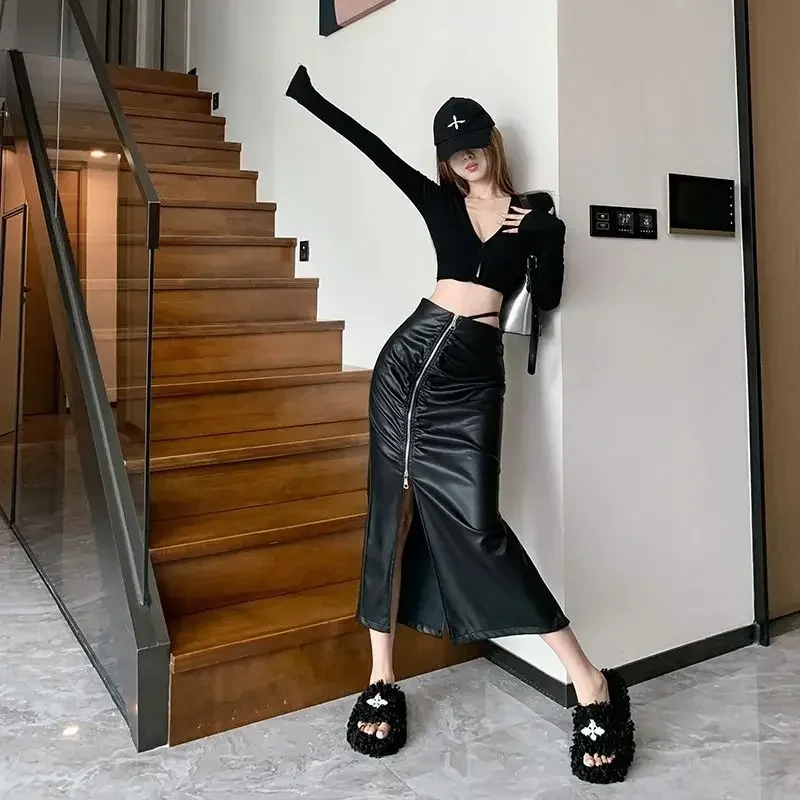 Chic Pleated Black Matte Leather Skirt Women High Waist Vintage Stretch PU Straight Skirt Front Zip High Split Midi Skirt Custom