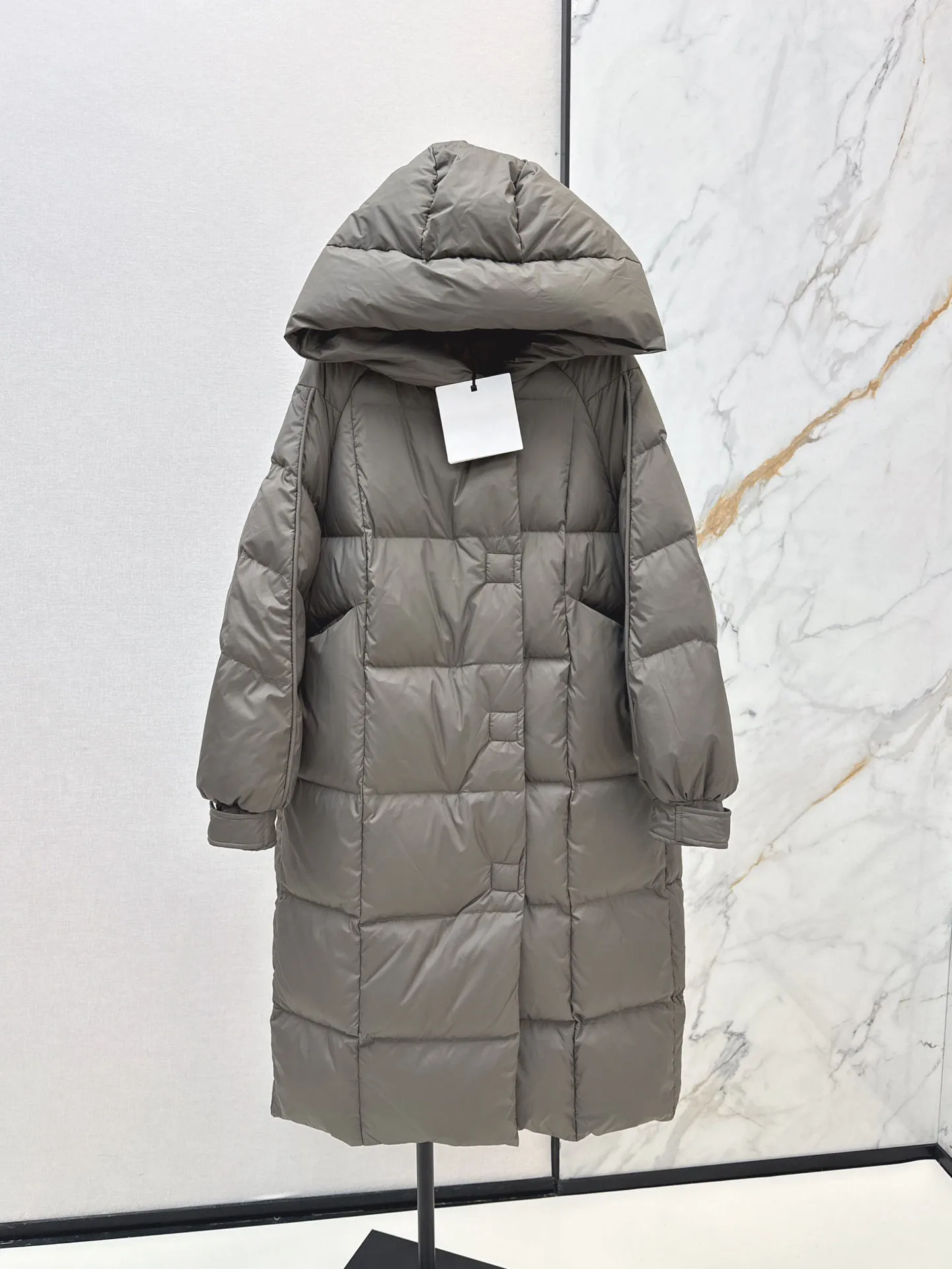 2024 Autumn New High Quality Women's Clothing Classic striped minimalist hooded long down jacket 0907