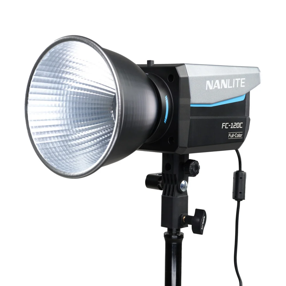 مُصباح التصوير الاحترافي Nanlite FC-120C RGBW: تقييم شامل لأداء cfly في الإضاءة المُصوَّرة