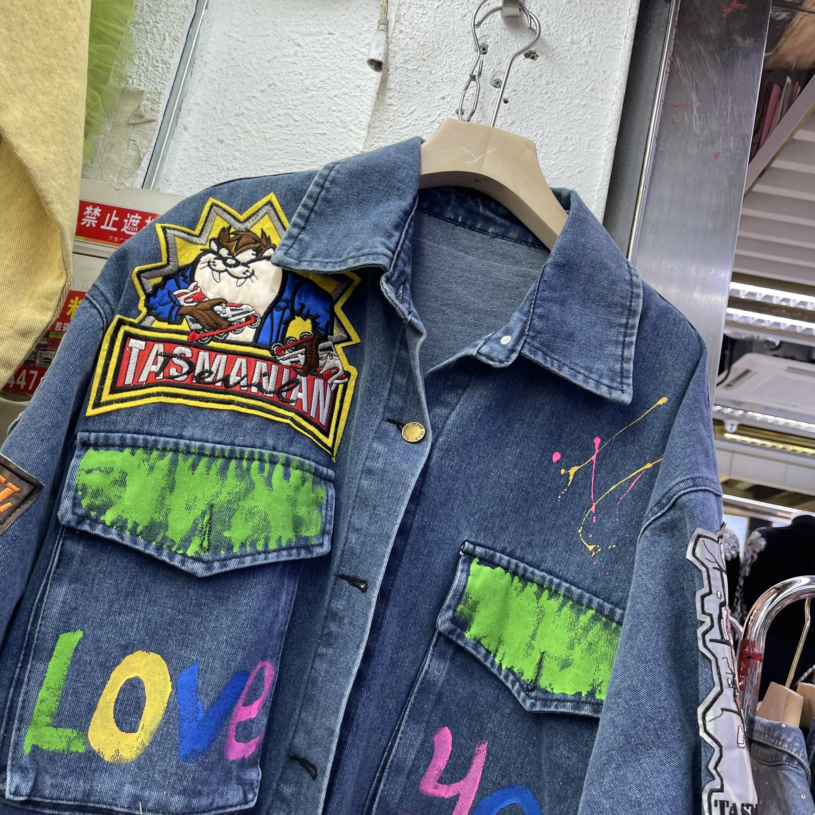 Street Style Graffiti Letter Cartoon Labeling Loose Denim Jacket Women 2024 Autumn New Fashion Mid Length Cartoon Shirt Top