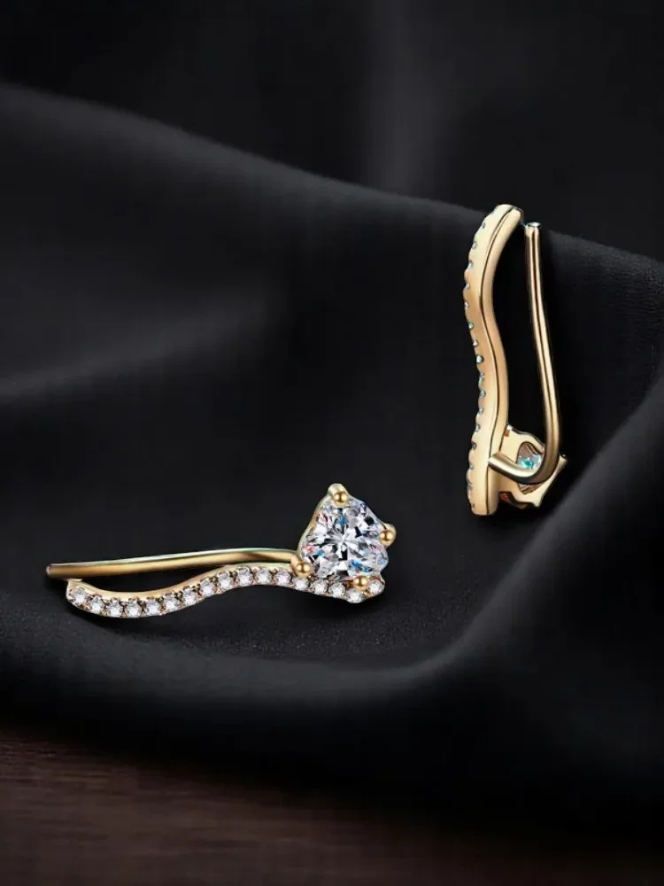 

Серьги из серебра 925 пробы. Сертифицированные легкие роскошные серьги из муассанита в форме сердца цвета шампанского. Подходят для повседневного ношения.