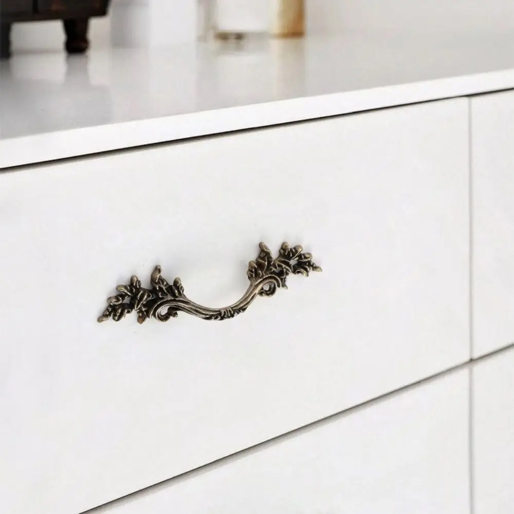 Zinc Alloy Vintage Drawer Pulls Horizontal Sliding Design European Style Cabinet Door Handles Furniture Handles