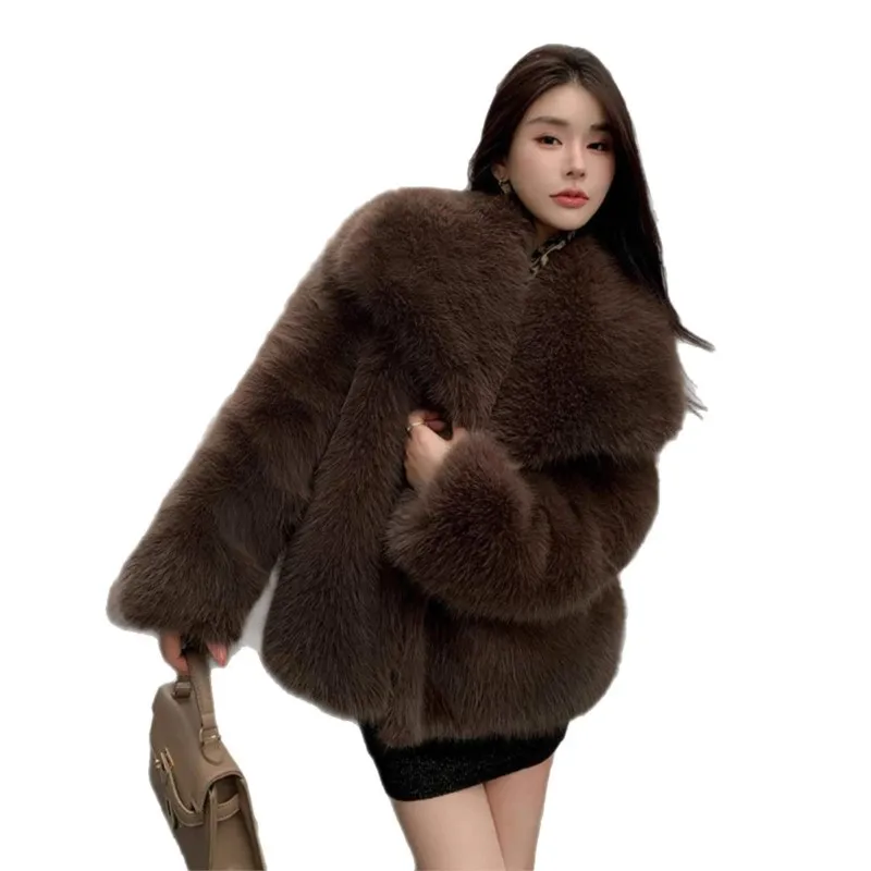 A new style of fur mixed coat with women's lapel and thickened fur fashionable light overcoat