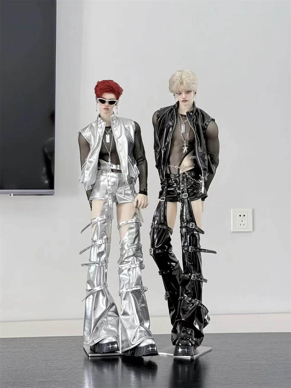 

ID75 Glossy Leather Set Debut Day Legwear Single Item Black Sliver Handsome Toys BJD Outfit Doll Accessories