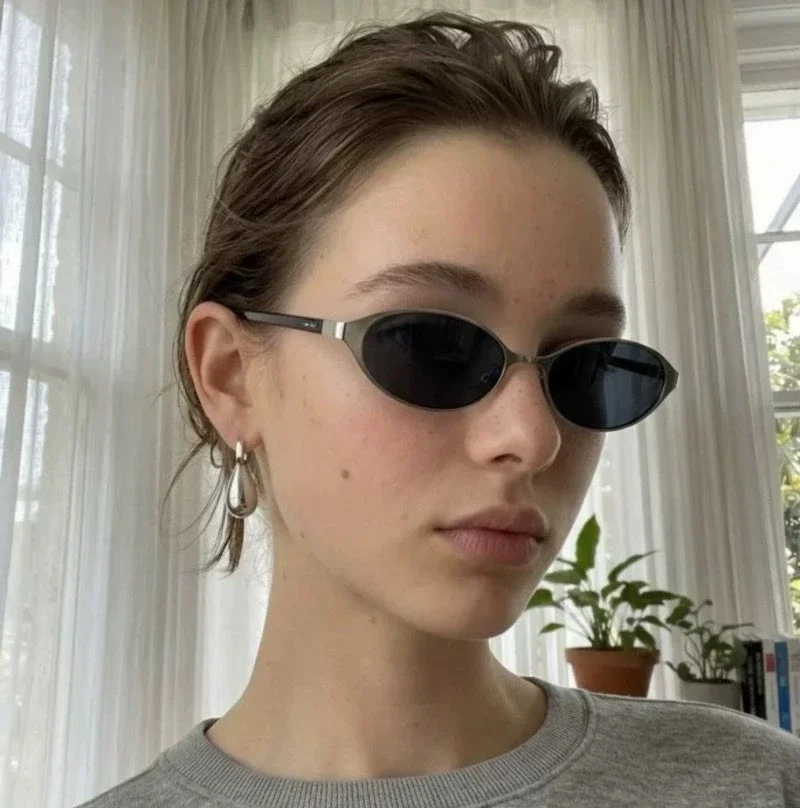 Fashion Metal Frame Retro Oval Sunglasses Man Women Vintage Y2K Sun Glasses UV400 Protection Punk Eyewear