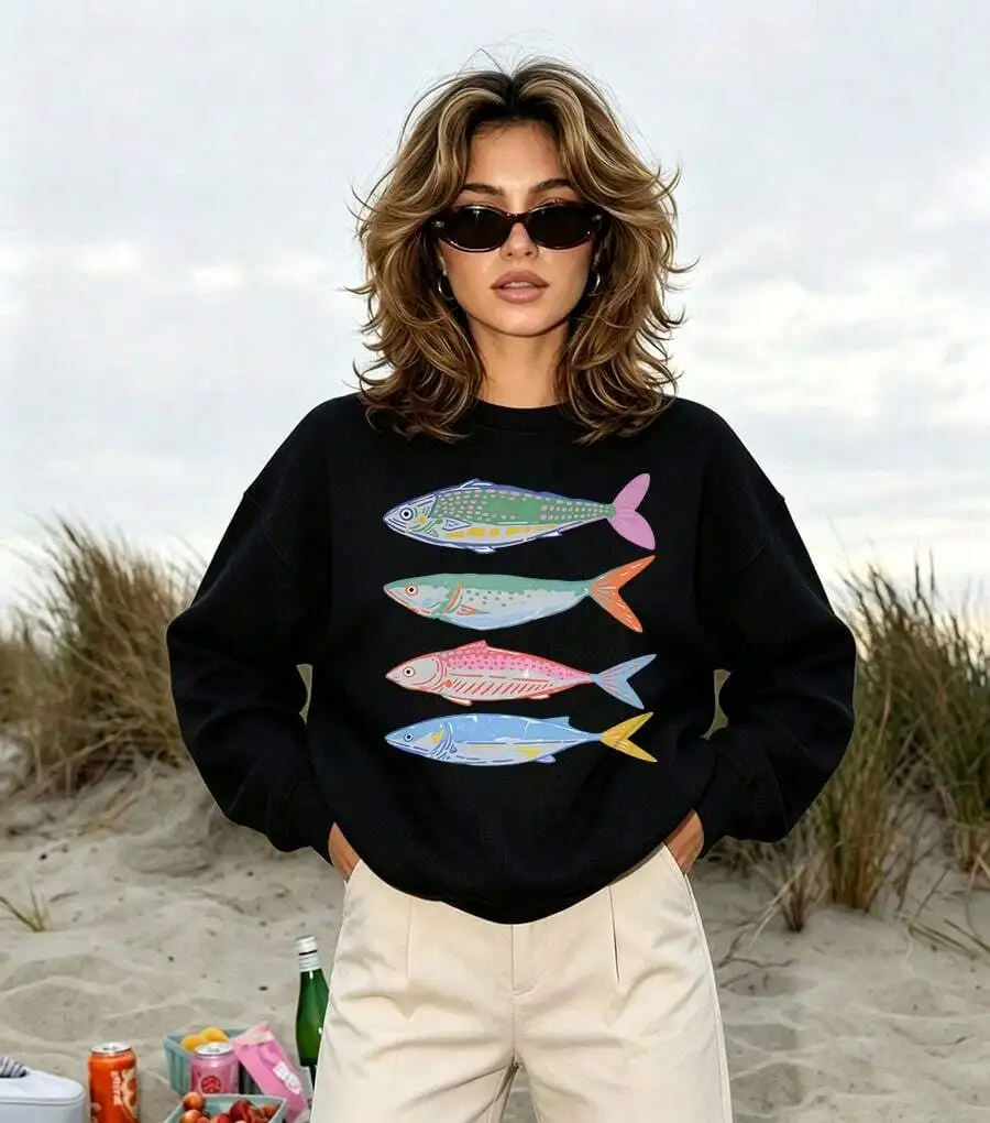 Sudadera Oversize con Cuello Redondo, Gráfico de Pez Costero Vintage en Amarillo Neón, Estilo Pescador Retro, Playera Casual de Verano con Estética Náutica
