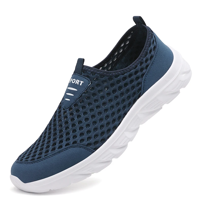 New Lightweight Men Casual Shoes Breathable Slip on Male Casual Sneakers Anti-slip Men\'s Flats Outdoor Walking Shoes Size 39-46