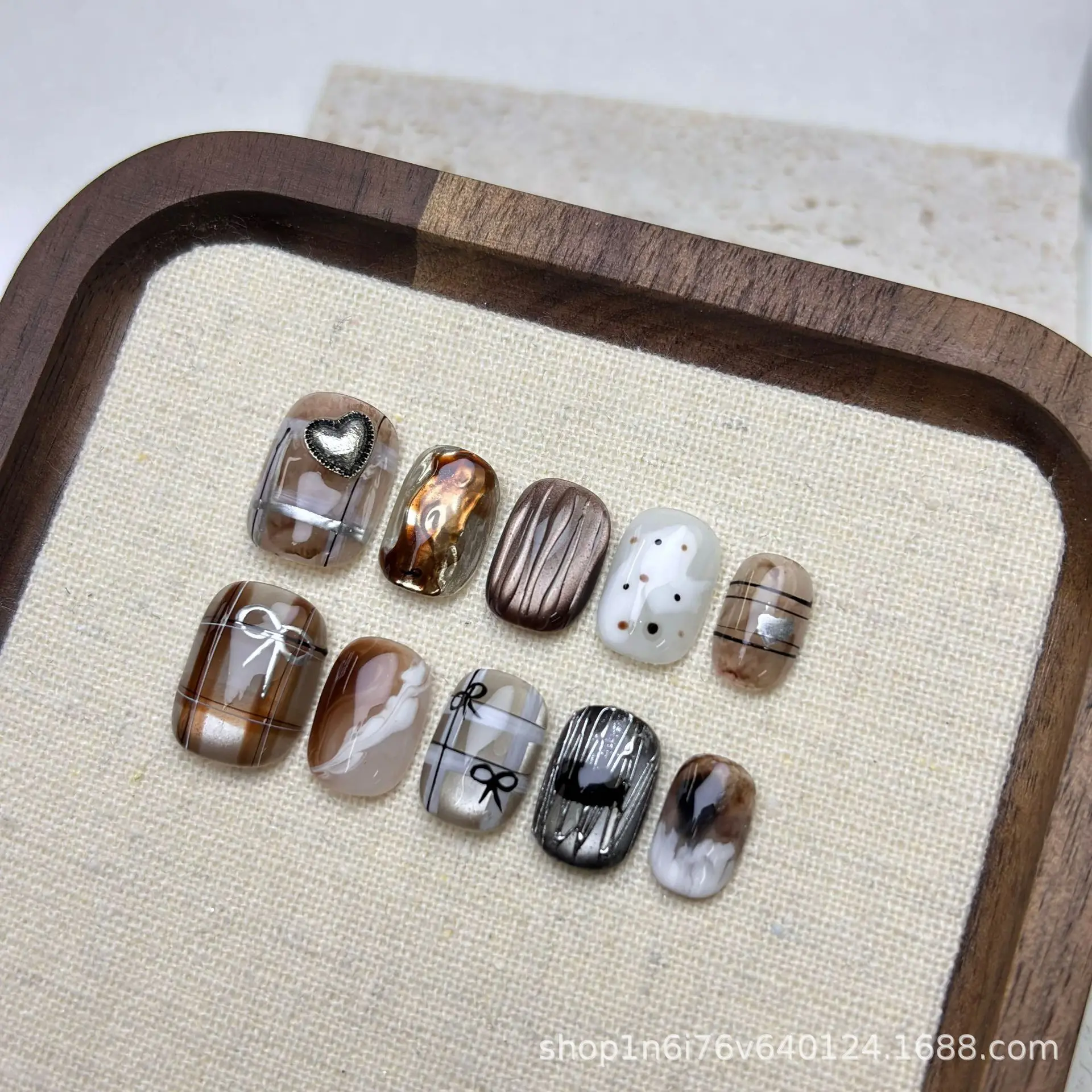 10개 수제 프레스온 네일 가을/겨울 달걀껍질 하트 리본 풀커버 여성&소녀용 탈부착 가능 웨어러블 인조 네일